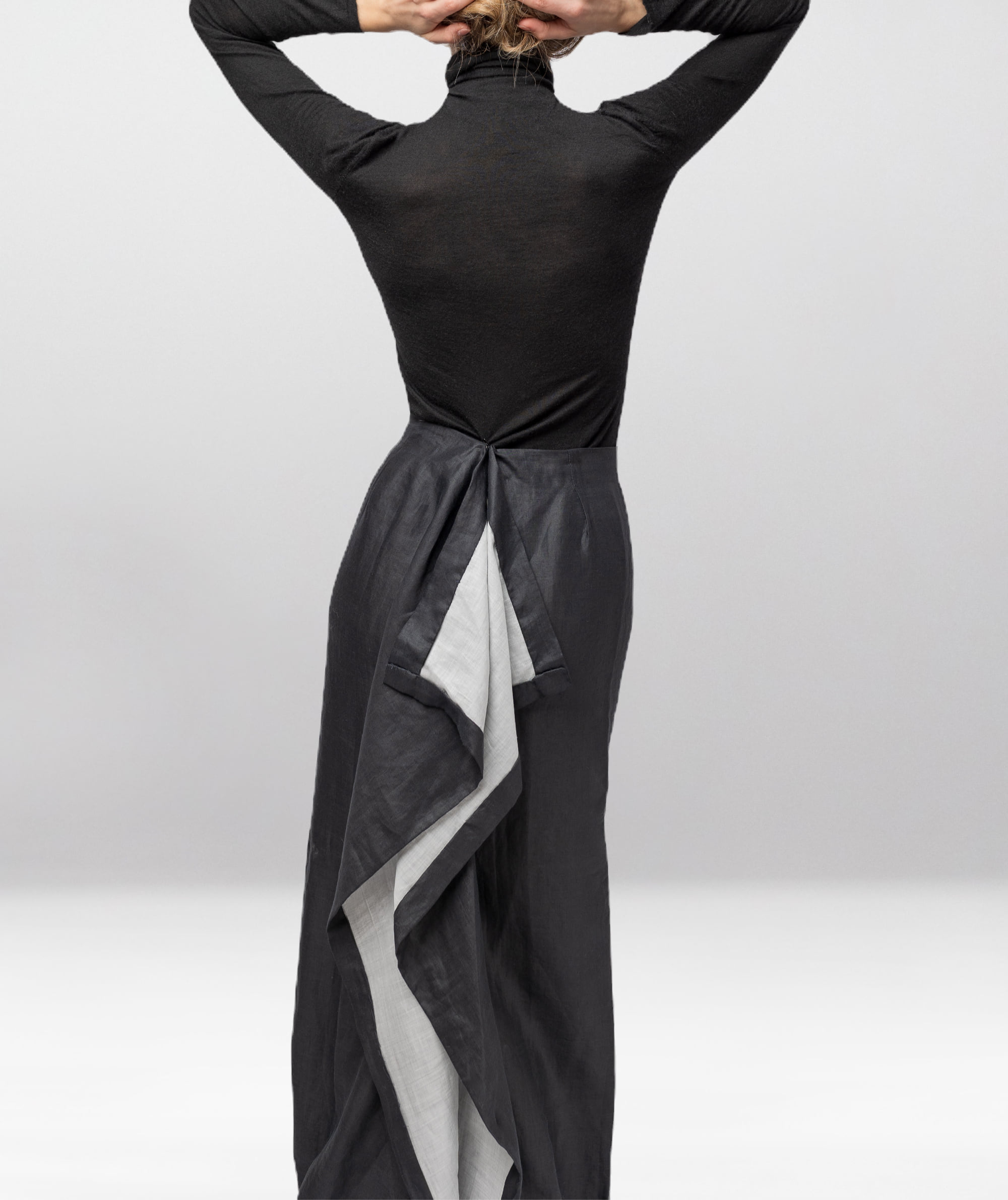 MUUSA resortwear material expression